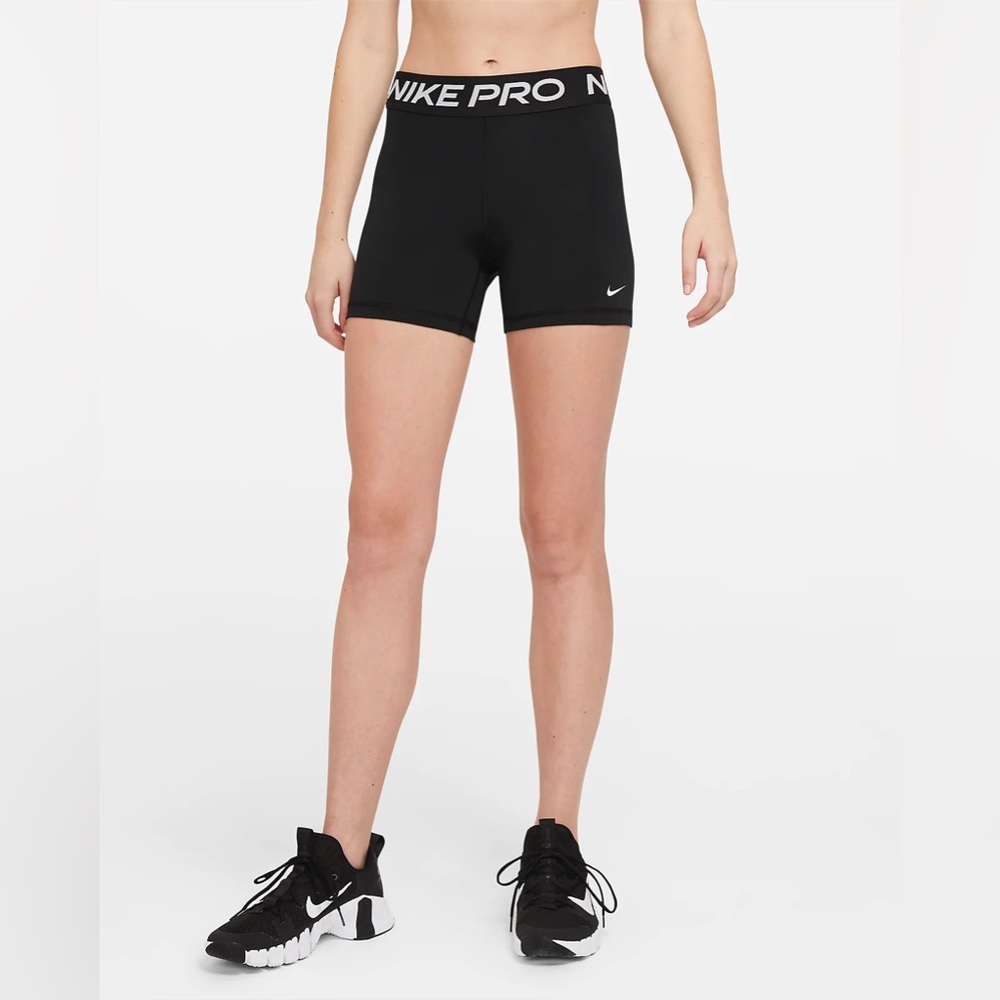 Nike Pro Women's 5” Shorts - Black (L)